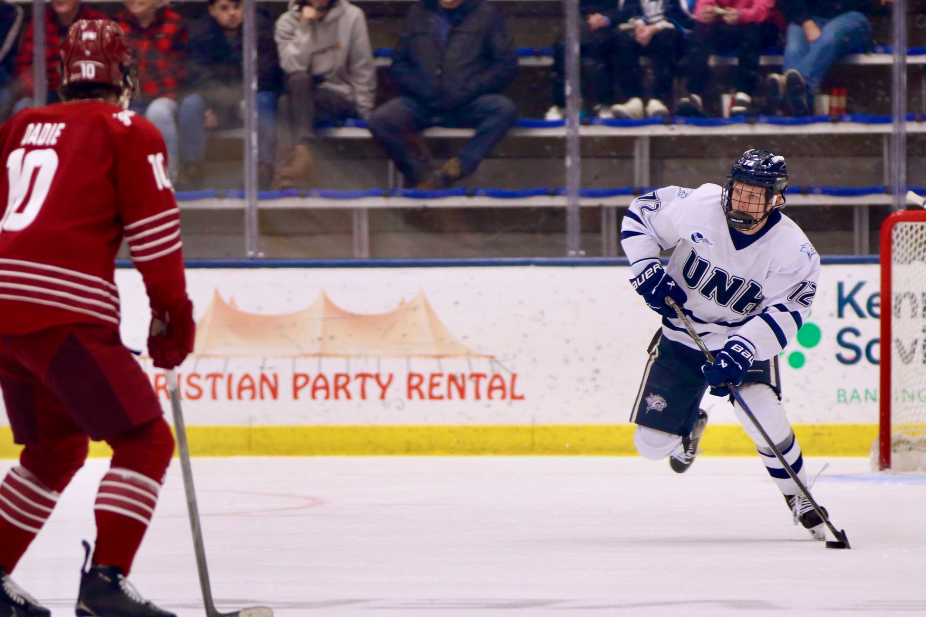 UNH #12, Down the Wing